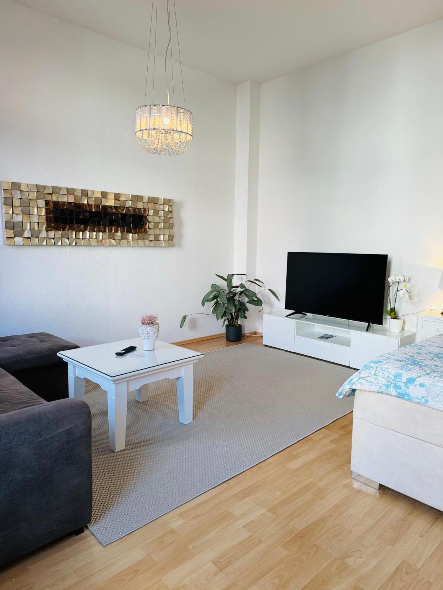 Wohnung Am Schlossgarten 什未林 外观 照片