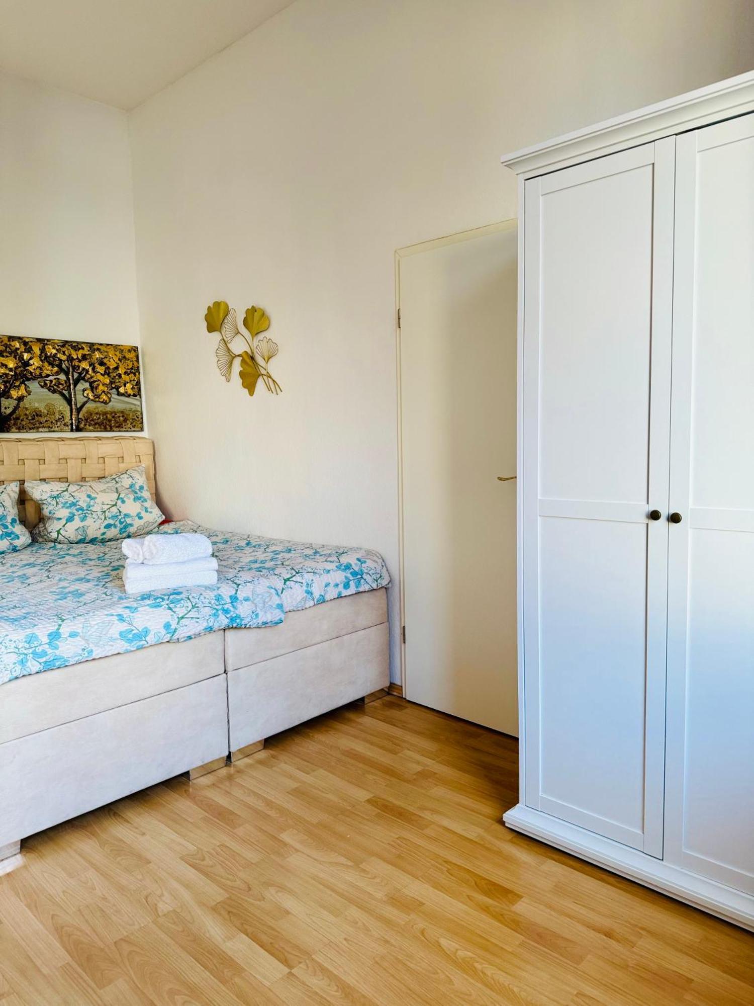 Wohnung Am Schlossgarten 什未林 外观 照片