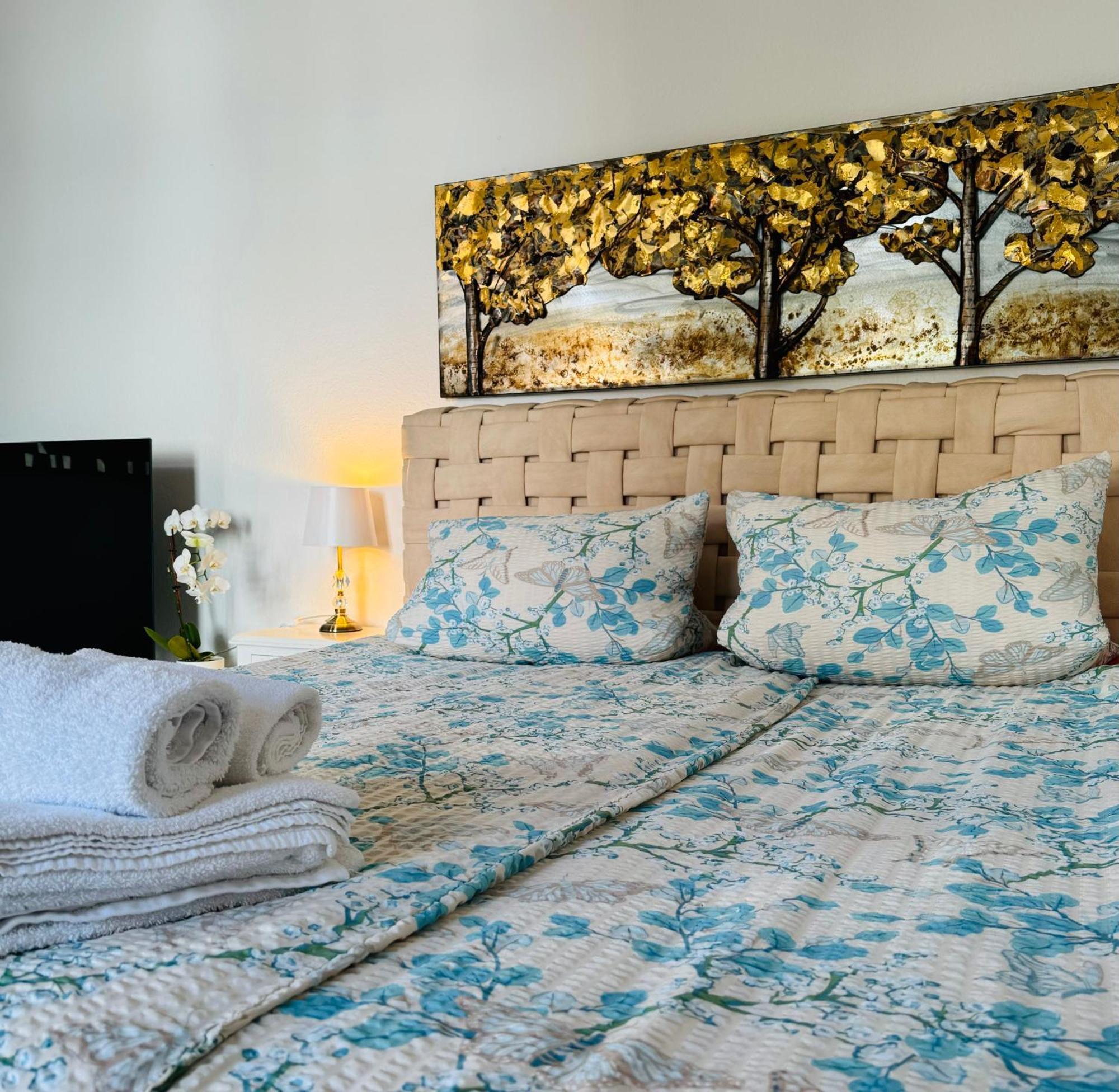 Wohnung Am Schlossgarten 什未林 外观 照片